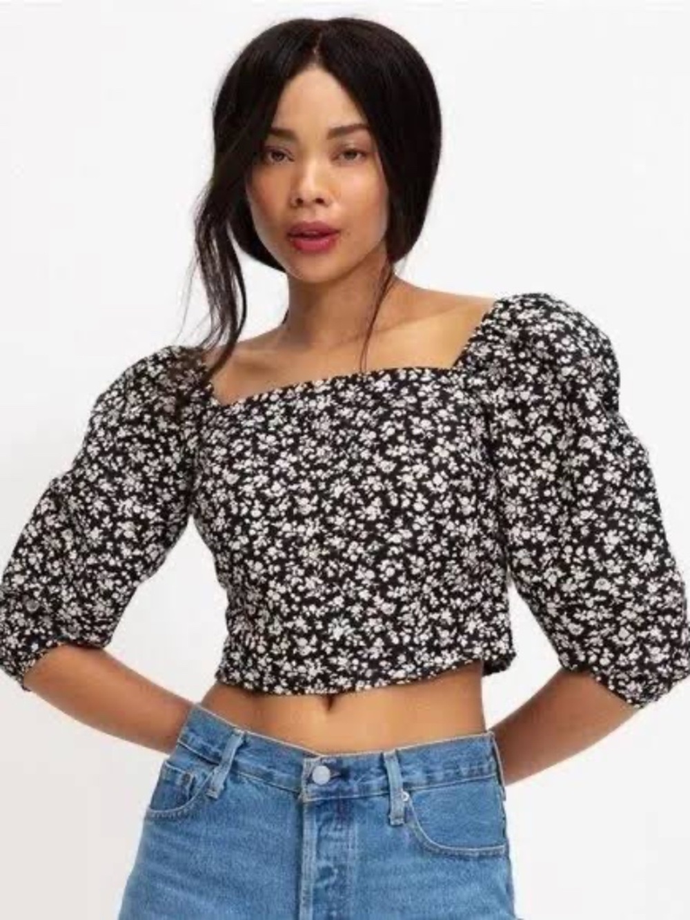 Levi’s Smocked Floral Puff Sleeve Crop Top Black White Cottagecore Blouse XL NWT - Picture 2 of 7